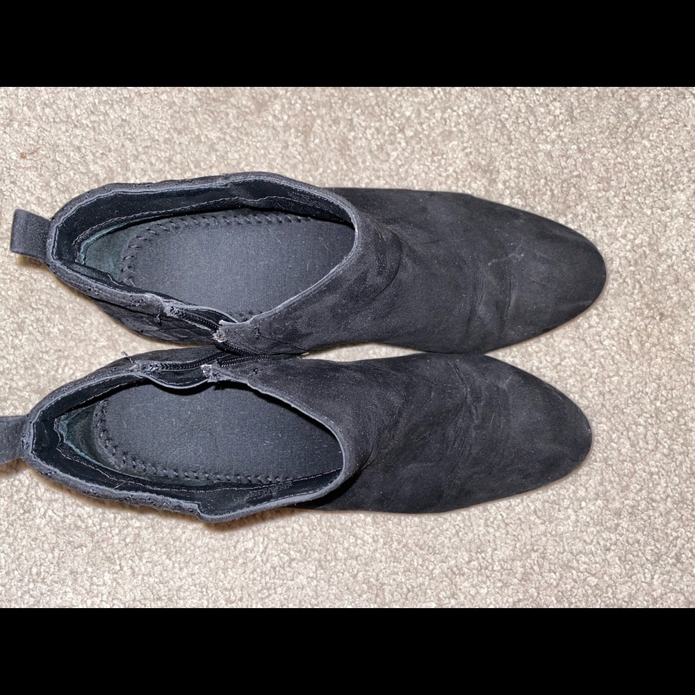 Wessley black ankle booties